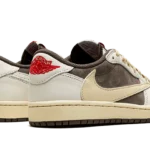 air jordan 1 low travis scott reverse mocha