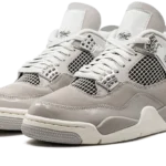 air jordan 4 retro frozen moments