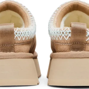 ugg tazz sand
