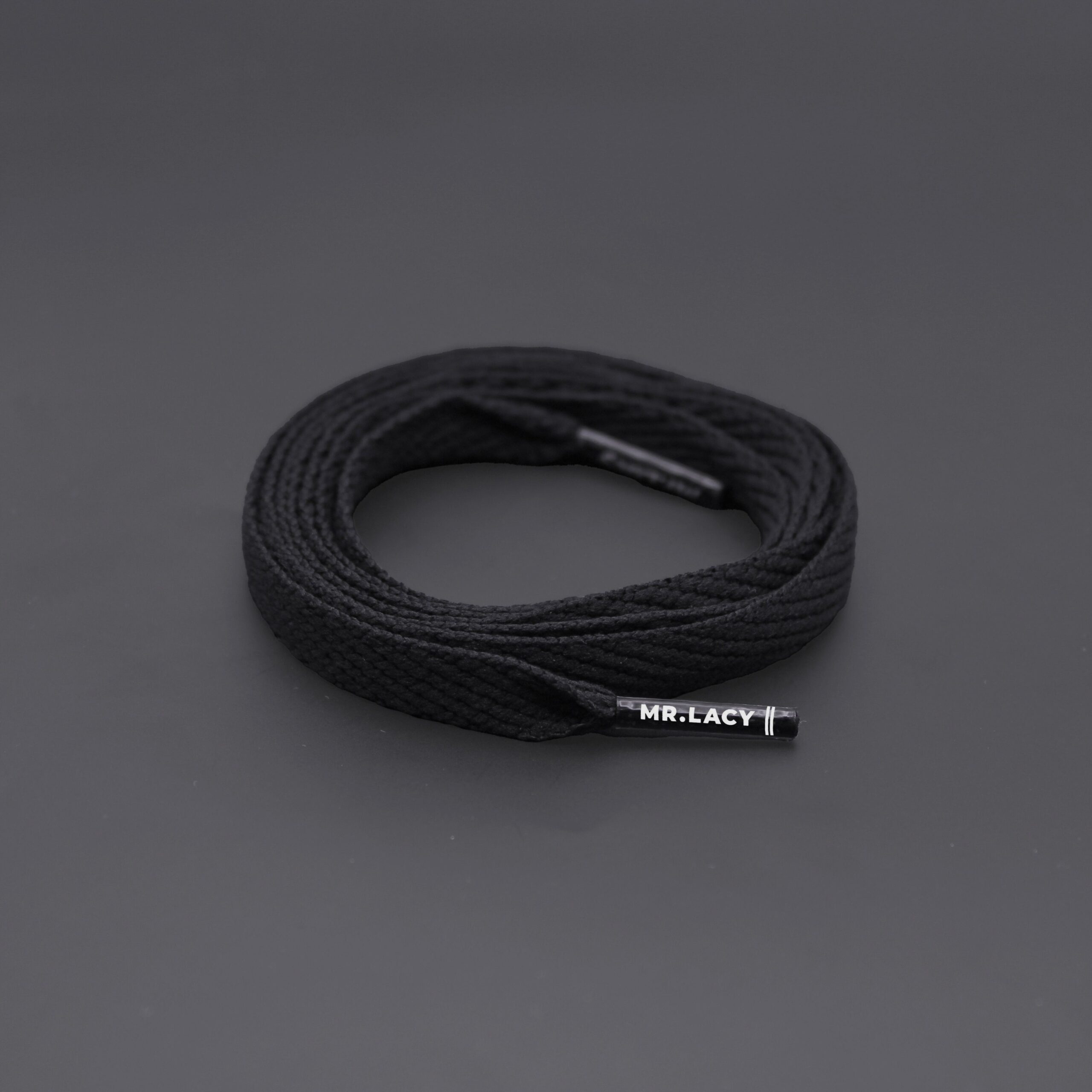lacets plats noir